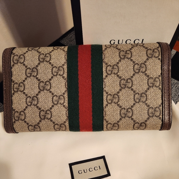 Authentic Gucci Wallet - Picture 3 of 13
